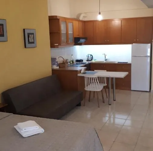 Oscar Centre * Kalamata