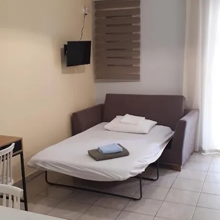 Oscar Centre * カラマタ